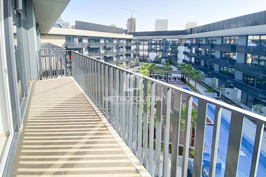 Ready now | Premium Ellington Unit | Pool View - Image 11