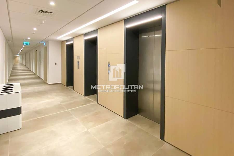 Ready now | Premium Ellington Unit | Pool View - Image 12