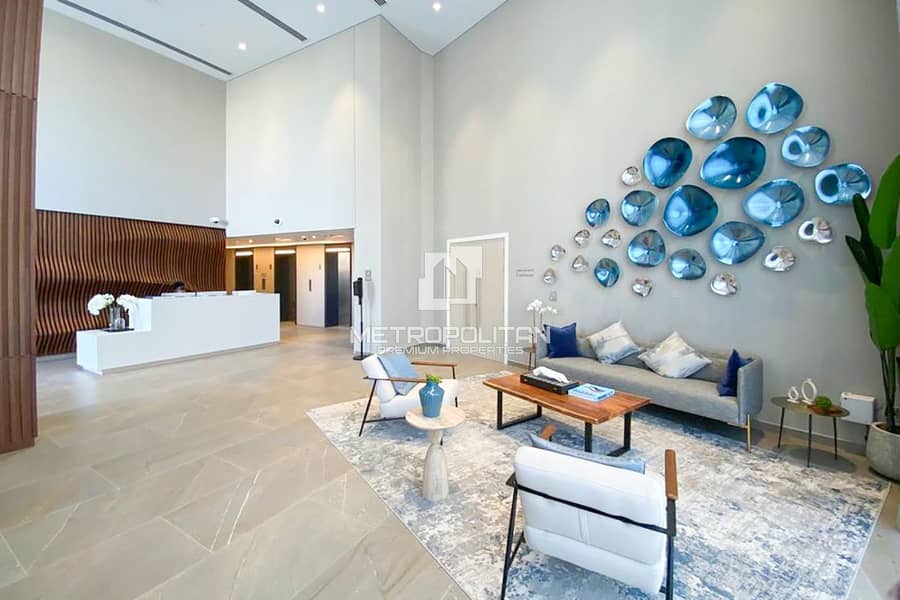 Ready now | Premium Ellington Unit | Pool View - Image 14