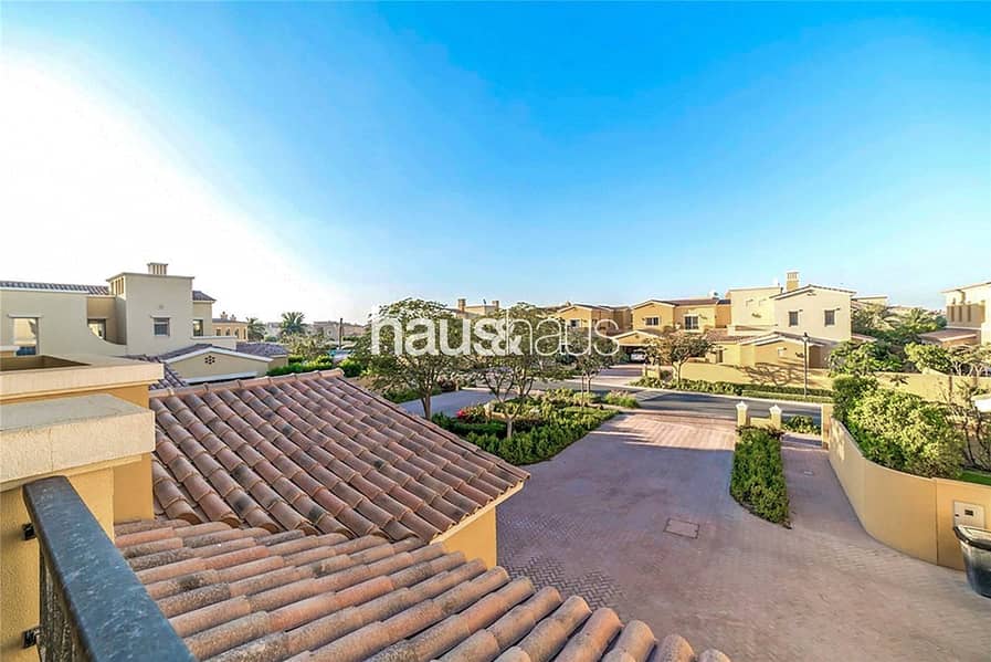 Close to pool | Extended | Vacant - Image 12