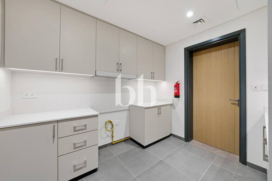 Great Location | Vacant on Transfer | Spacious - Image 7