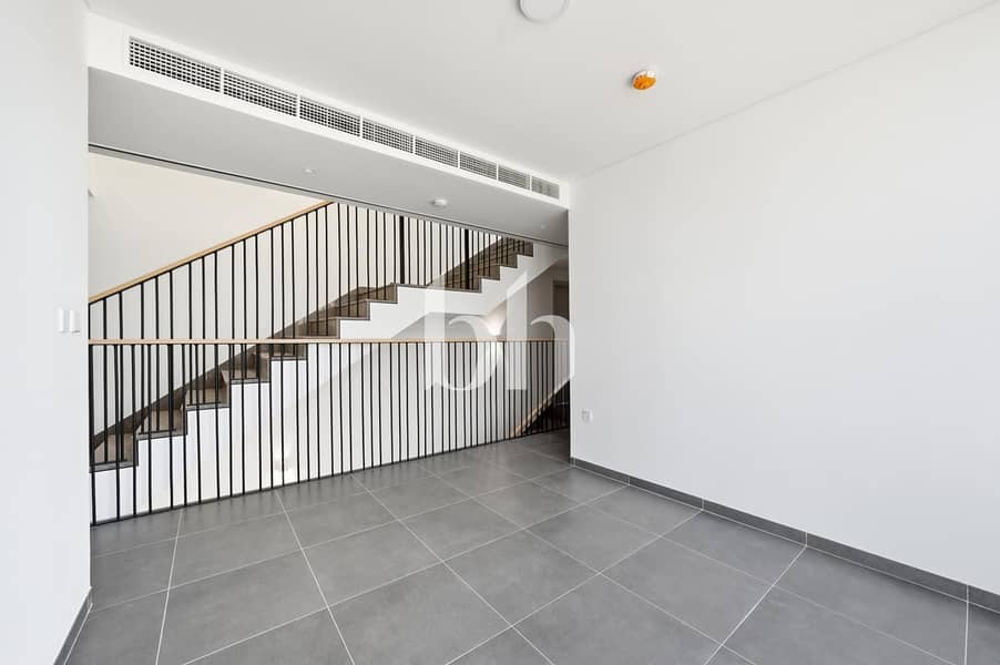 Great Location | Vacant on Transfer | Spacious - Image 10