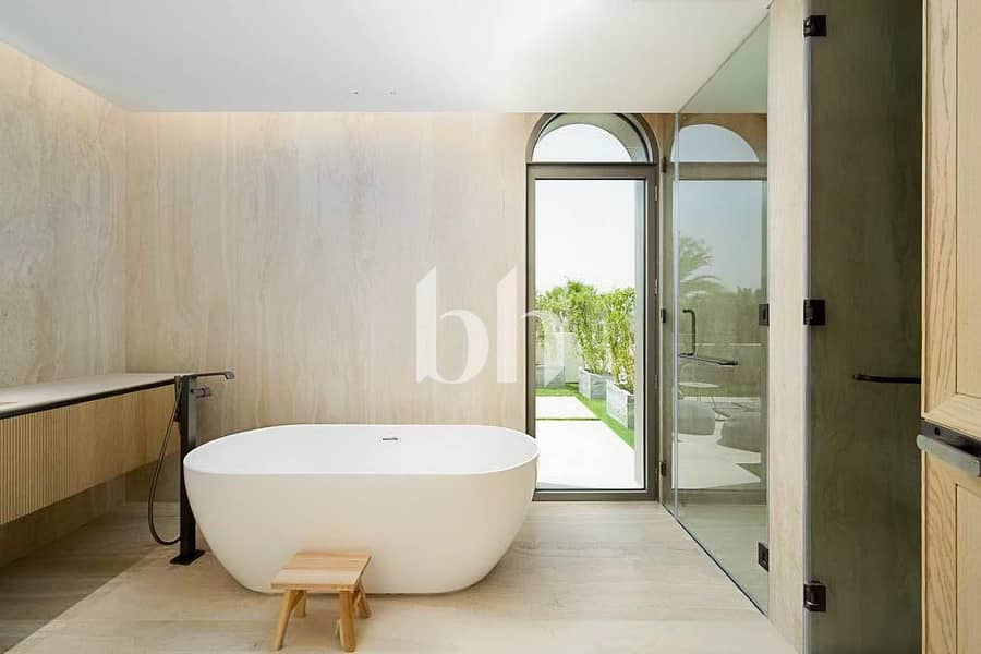 Brand New Upgraded | Garden Hall | Skyline Views - Image 23