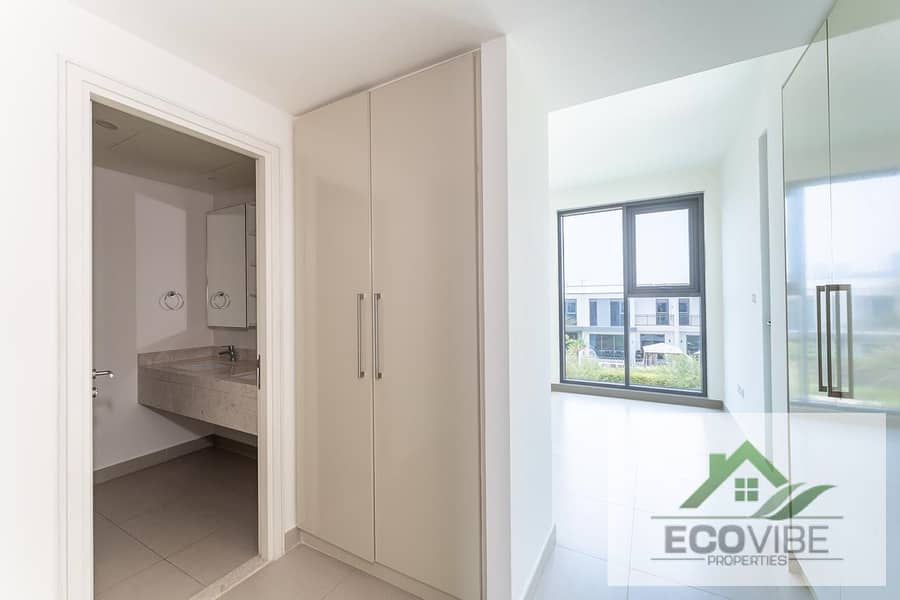 Spacious 4BR + Maid’s | Unfurnished | Maple 3 for Rent