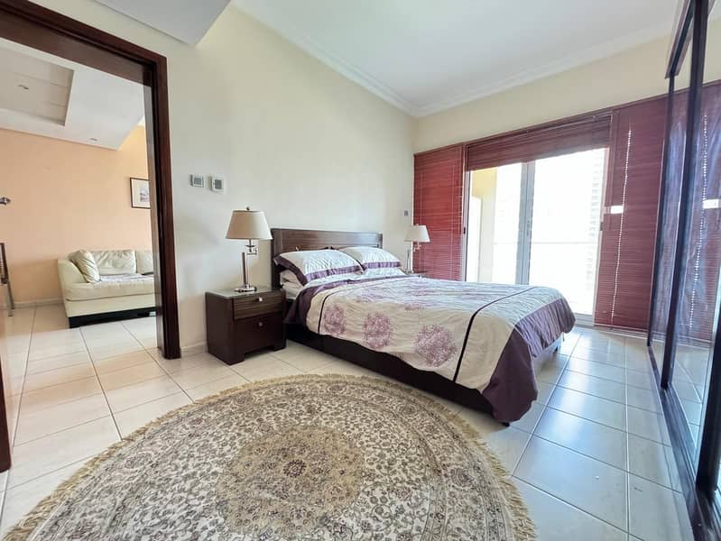 Lake View 1BR | 3 Min to Metro | Bright Apartment