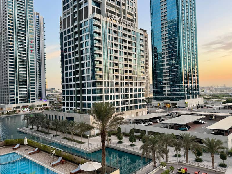 Lake View 1BR | 3 Min to Metro | Bright Apartment - Image 17