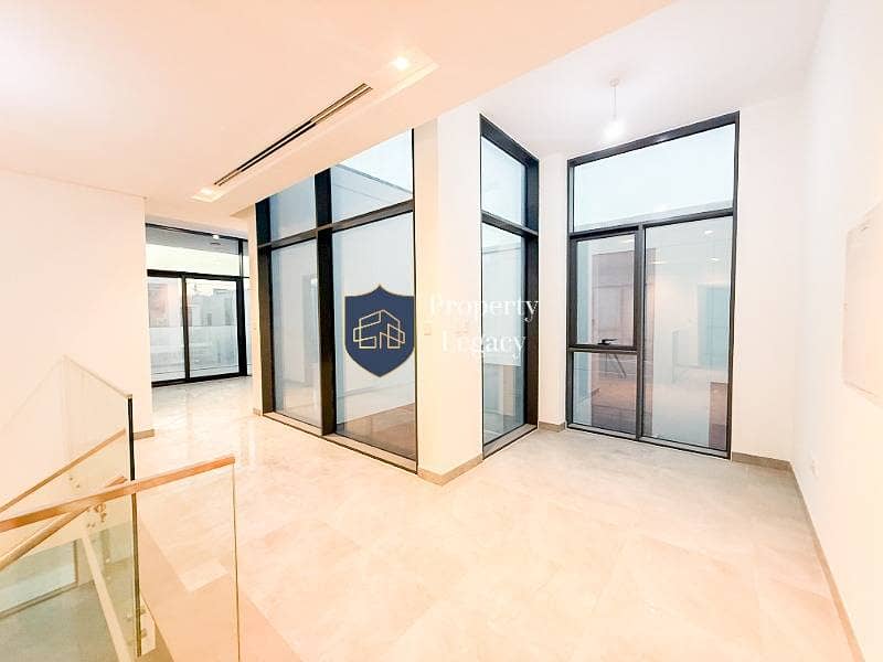 Vacant | Close to Pool | Murooj East - Image 8