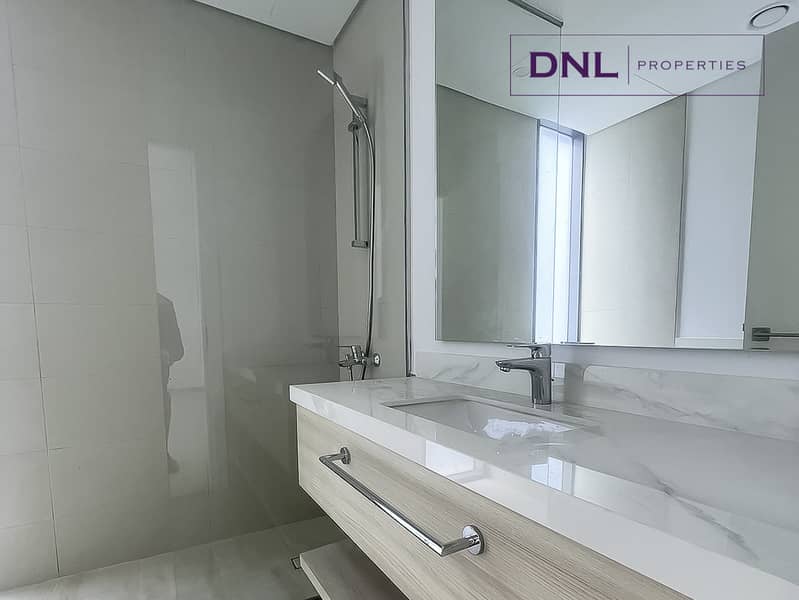 Lowest Price | Vacant | Spacious Layout - Image 9