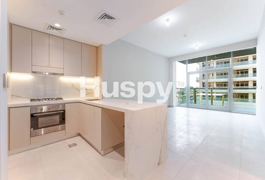 Brand New | Chiller Free | Road View