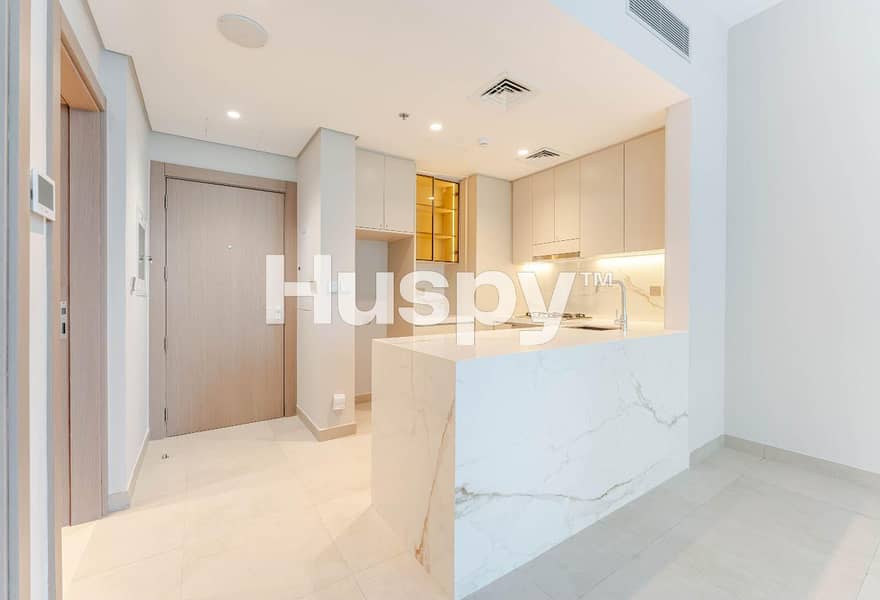 Brand New | Chiller Free | Road View