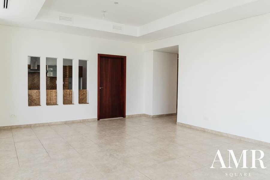 Clock Tower View | Unfurnished | High Floor