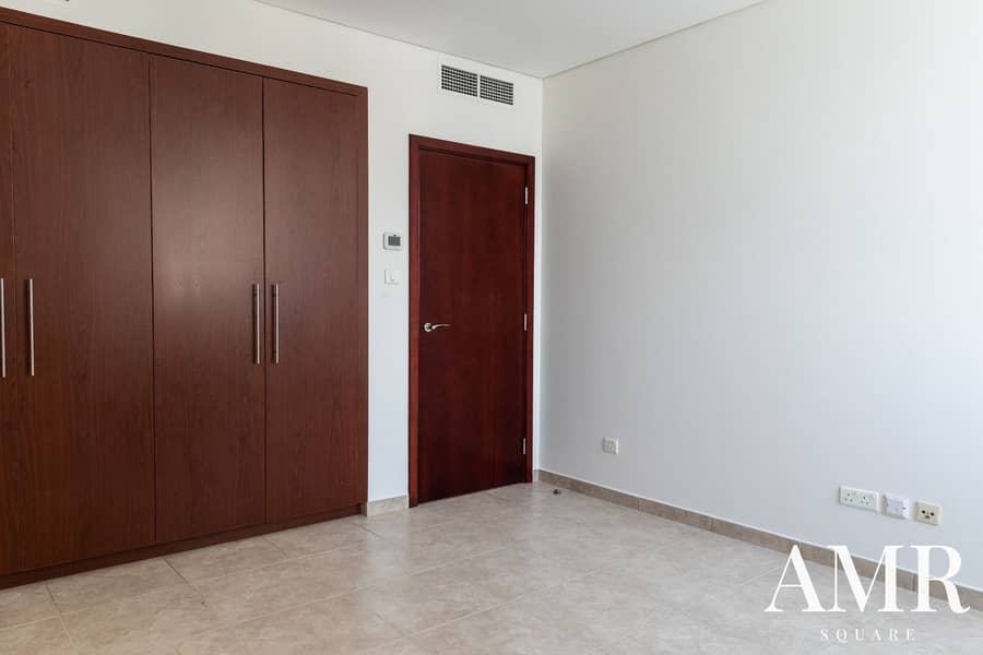 Clock Tower View | Unfurnished | High Floor - Image 6