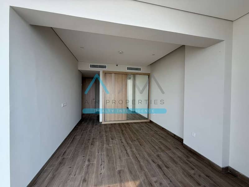 Brand New 3BHK + Maid | Spacious Layout, Prime Location - Image 6