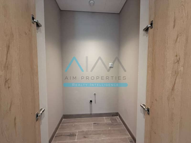 Brand New 3BHK + Maid | Spacious Layout, Prime Location - Image 11