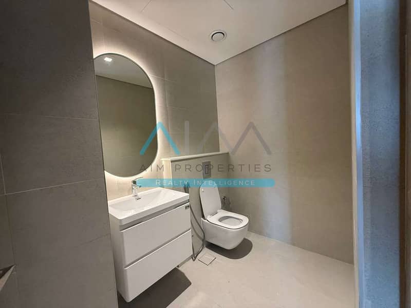 Brand New 3BHK + Maid | Spacious Layout, Prime Location - Image 12