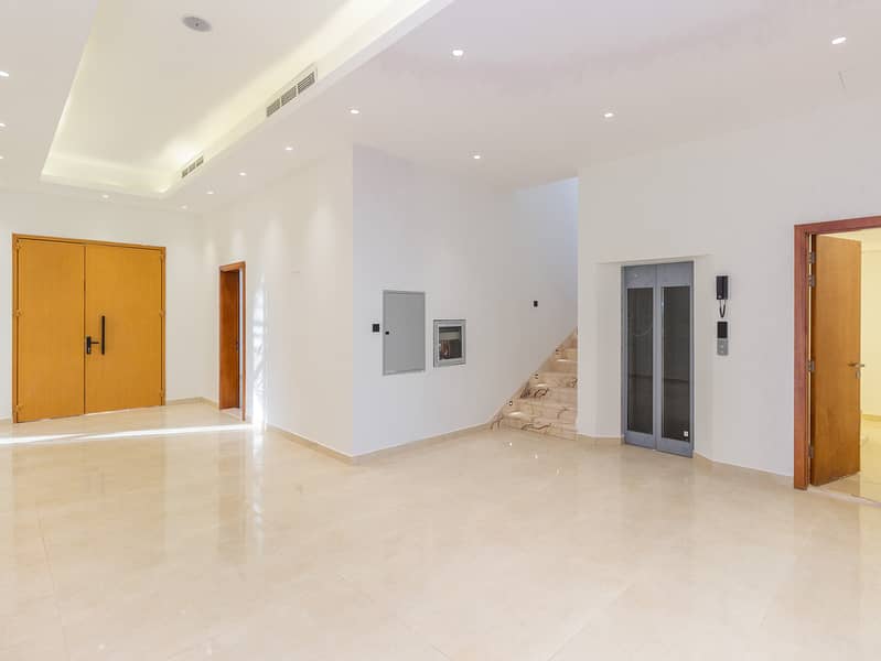 Brand New Arabic Villa / With Elevator / Huge Plot