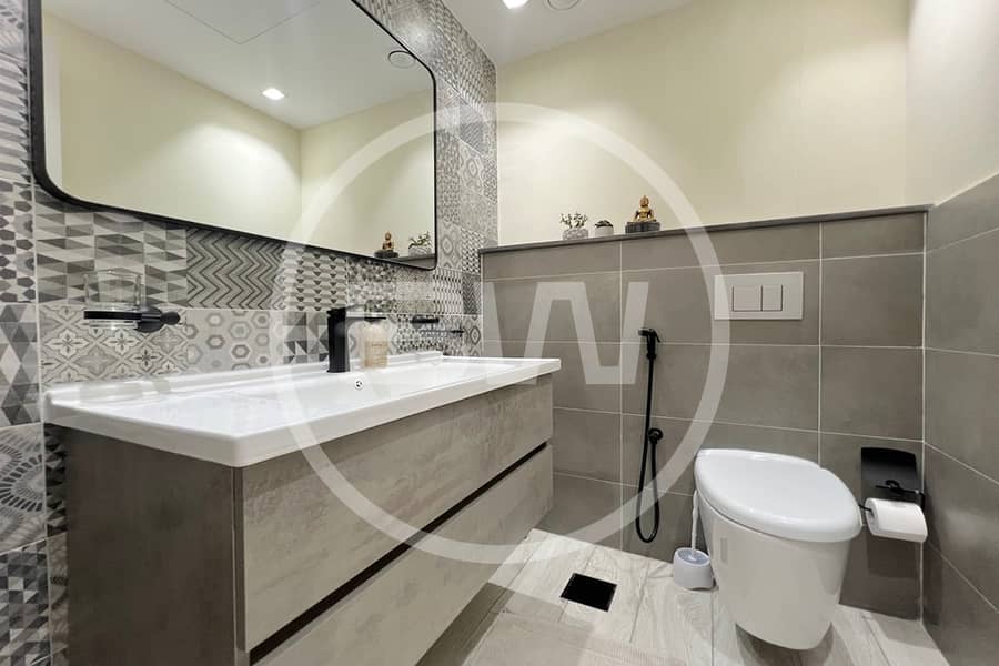 EXCLUSIVE | LAKE VIEW | 3,822 SQFT PLOT - Image 9