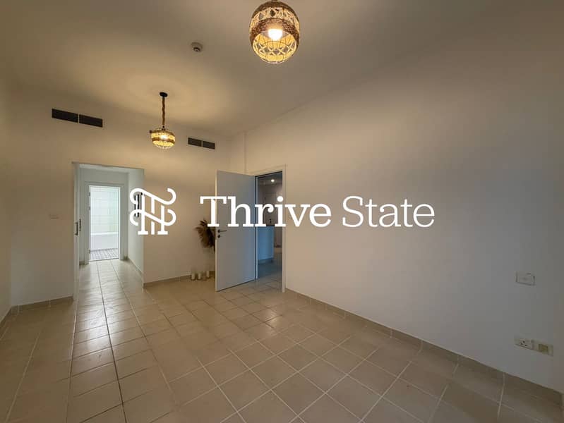 Upgraded | Vacant | Large Layout - Image 16