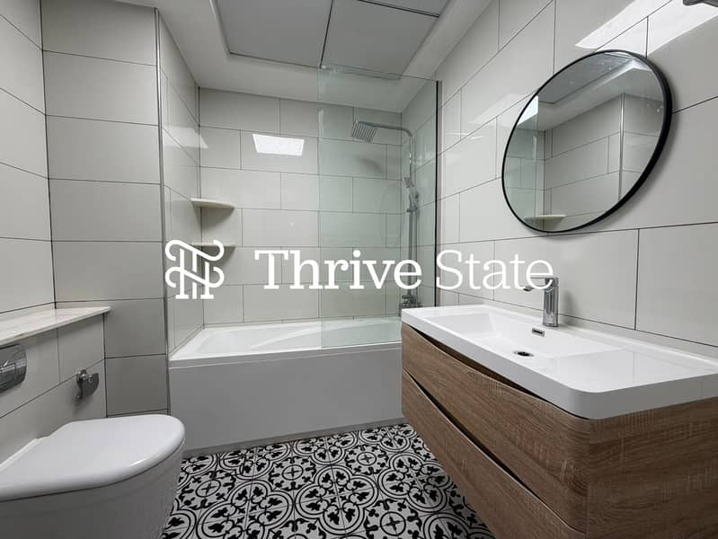 Upgraded | Vacant | Large Layout - Image 21