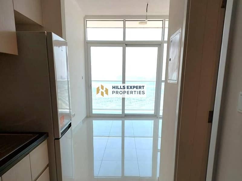 UNFURNISHED STUDIO | VACANT | AMAZING DEAL