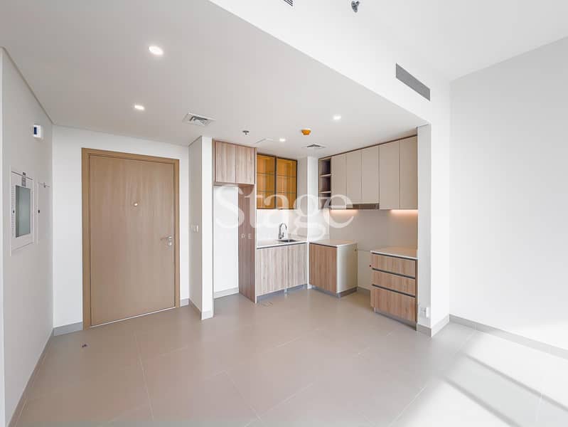 Overlooking Pool | Brand New | Unique Layout - Image 7