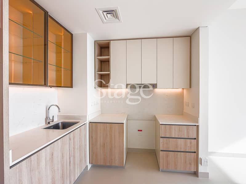 Overlooking Pool | Brand New | Unique Layout - Image 8