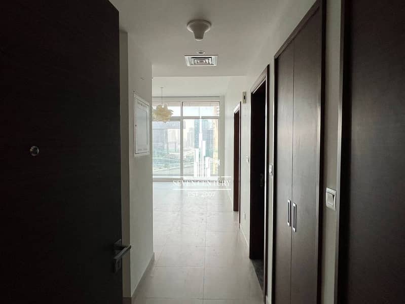 Spacious 1BHK | NEAR METRO | Amazing View - Image 10