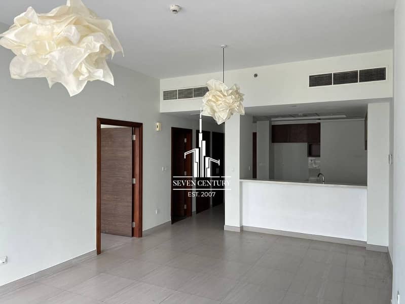 Spacious 1BHK | NEAR METRO | Amazing View - Image 14