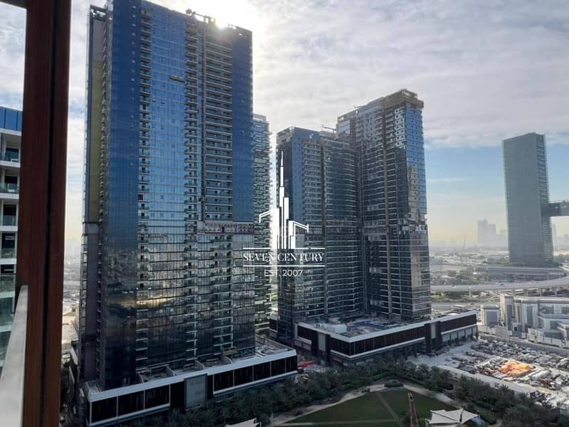 Spacious 1BHK | NEAR METRO | Amazing View - Image 16