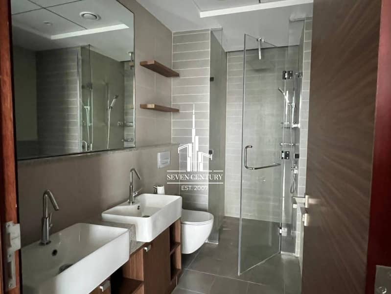 Spacious 1BHK | NEAR METRO | Amazing View - Image 18