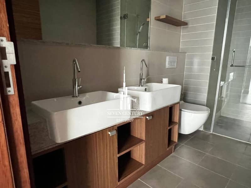 Spacious 1BHK | NEAR METRO | Amazing View - Image 19