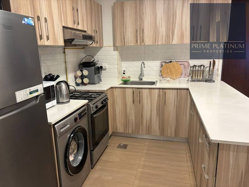 Spacious 1 Bedroom | Fully Furnished | Great Location - Image 6