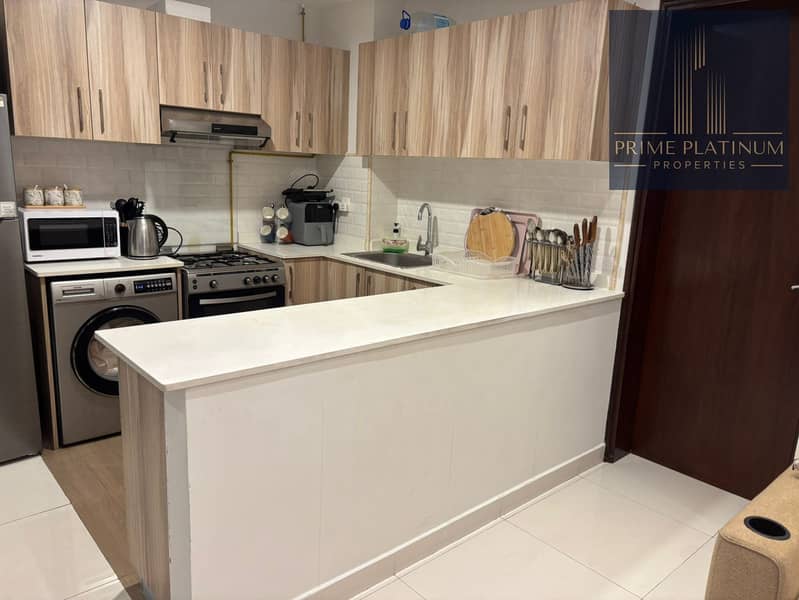 Spacious 1 Bedroom | Fully Furnished | Great Location - Image 7