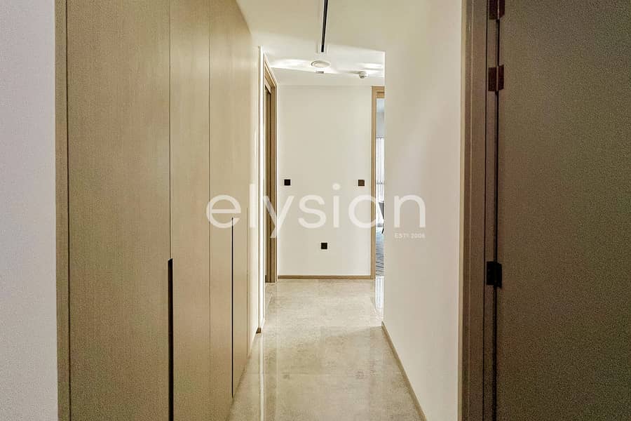 Exclusive | Burj Khalifa | Corner Unit - Image 11