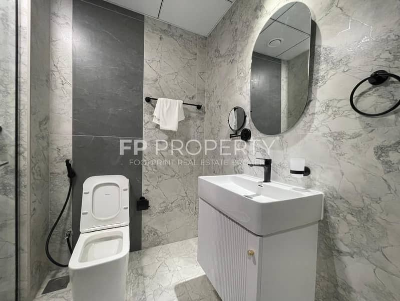 Brand New Studio |Luxury Style |Great Investment - Image 9