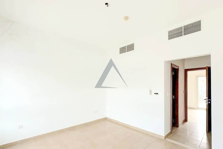 Renovated | 3 BHK +maid | Huge plot | Book now - Image 7