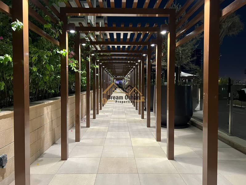 LUXURY FURNISHED_BURJ KHLIFA VIEW_READY - Image 16