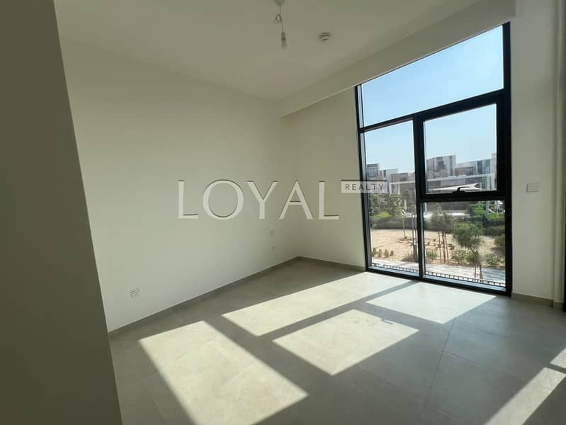 Amazing Location | Best Deal | Ready to move in - Image 9