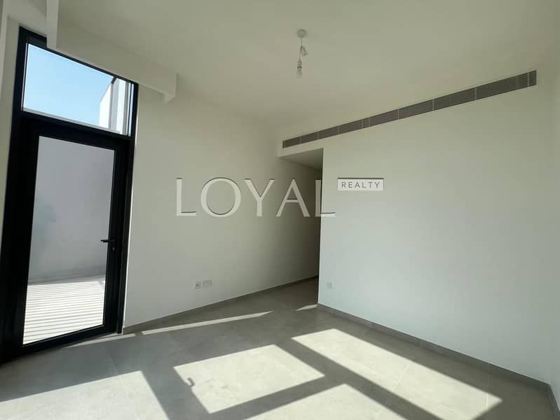 Amazing Location | Best Deal | Ready to move in - Image 17