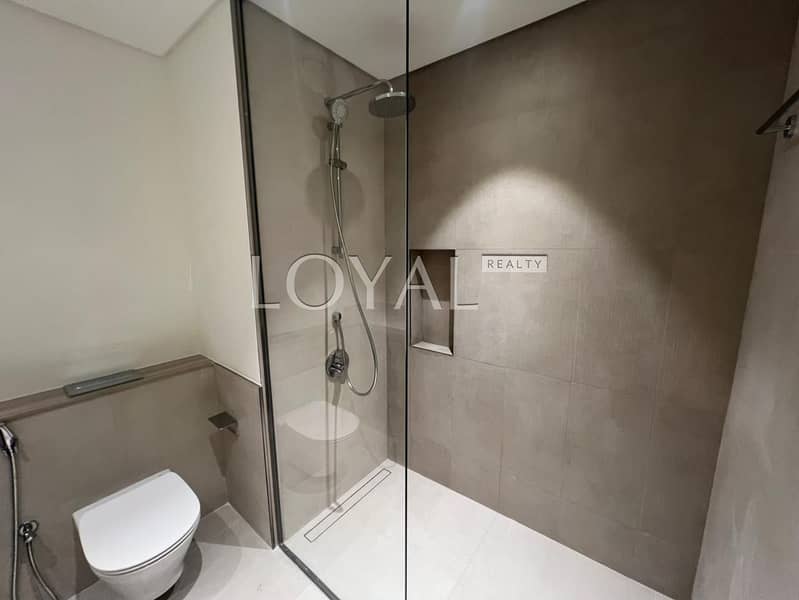 Amazing Location | Best Deal | Ready to move in - Image 19