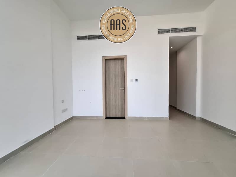 In prime location front of metro brand new lavish huge 3bhk with maid's room - Image 8