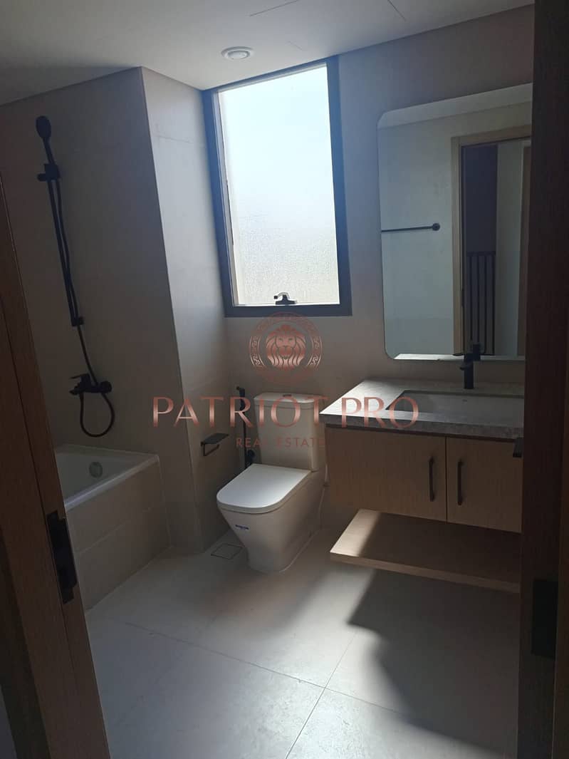 Brand new! Single row! Ready to move - Image 8