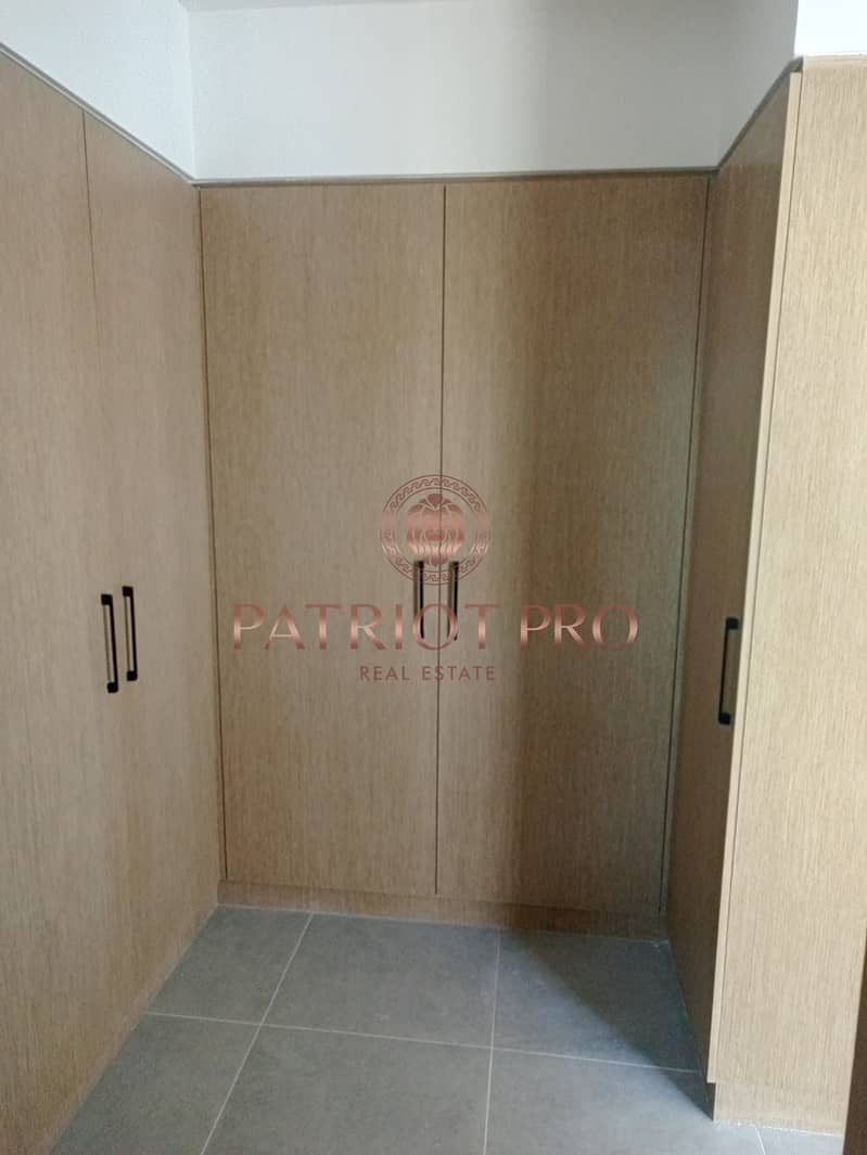 Brand new! Single row! Ready to move - Image 10