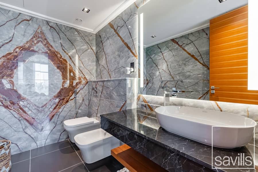 Furnished | Upgraded | Infinity Pool | Lake View - Image 16