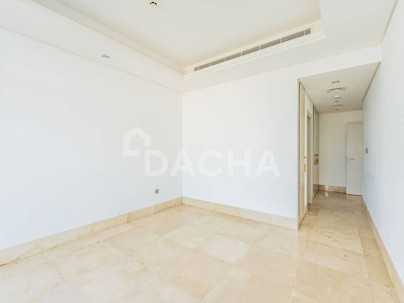 New To Market | Sea View | Vacant - Image 14