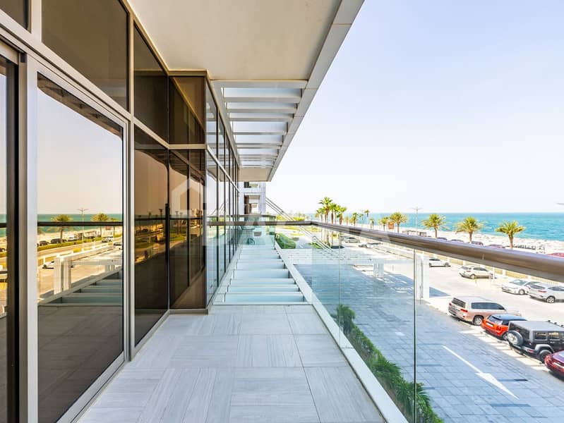 New To Market | Sea View | Vacant - Image 21