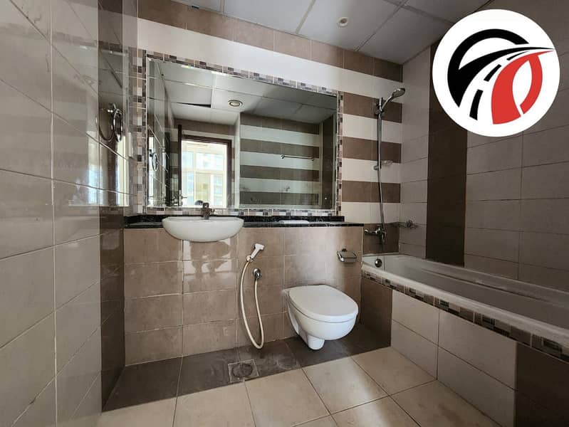 Spacious 2bhk apartment closed kitchen/ center of arjan - Image 15