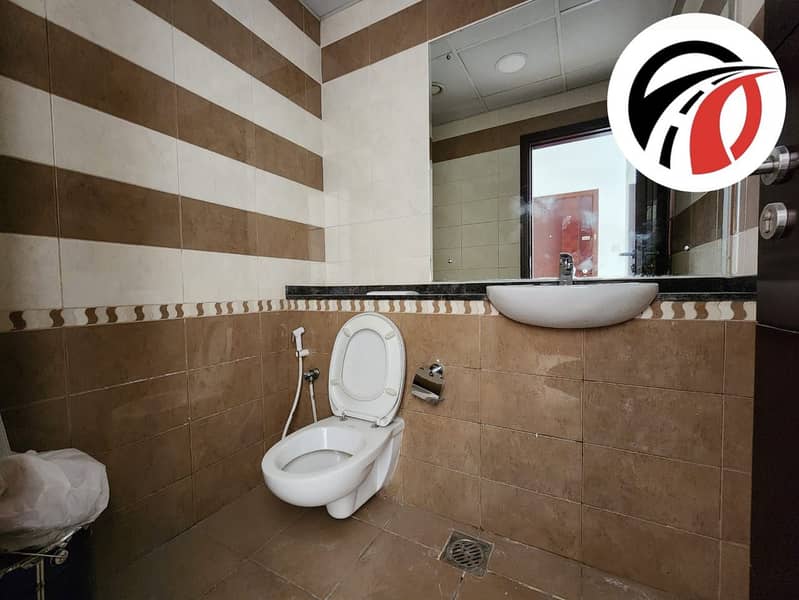 Spacious 2bhk apartment closed kitchen/ center of arjan - Image 16