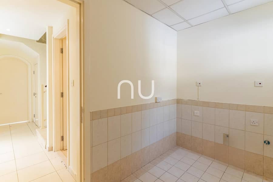 Type 3E | Lake View | Well-Maintained | Vacant - Image 12