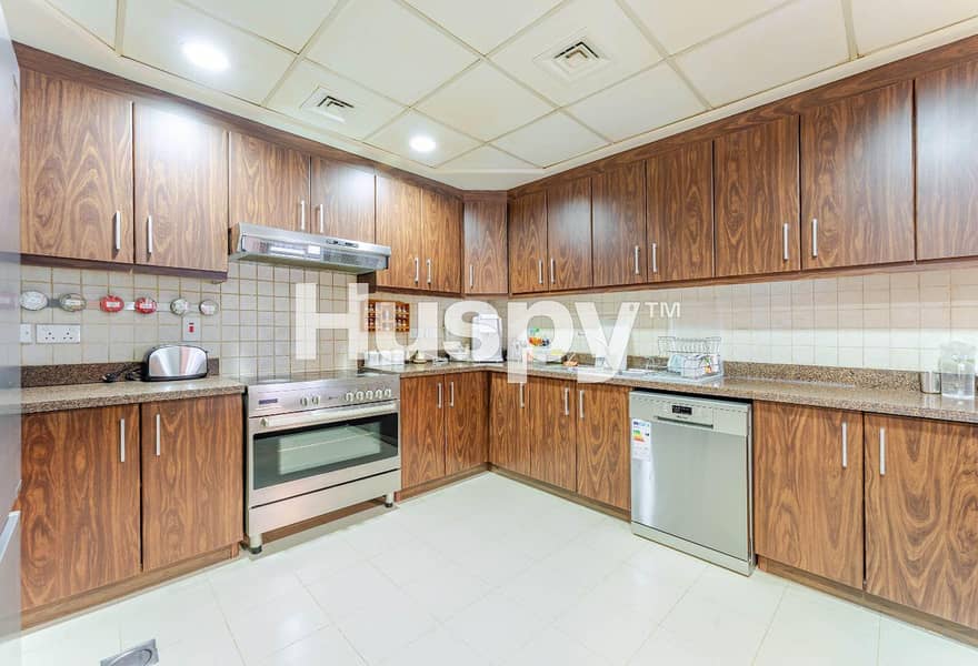 Plus Maids | Exclusive | Vastu - Image 8